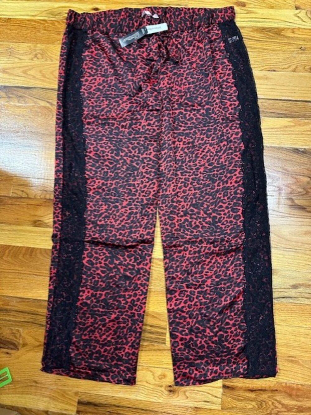 New Leopard Print Red and Black Women's wide leg pants satin lace La vie en rose - Picture 3 of 4